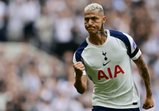 Εύκολες νίκες για Τότεναμ (3-0) και Σάντερλαντ (3-0), «έκλεψε» τον βαθμό η Φούλαμ (1-1)