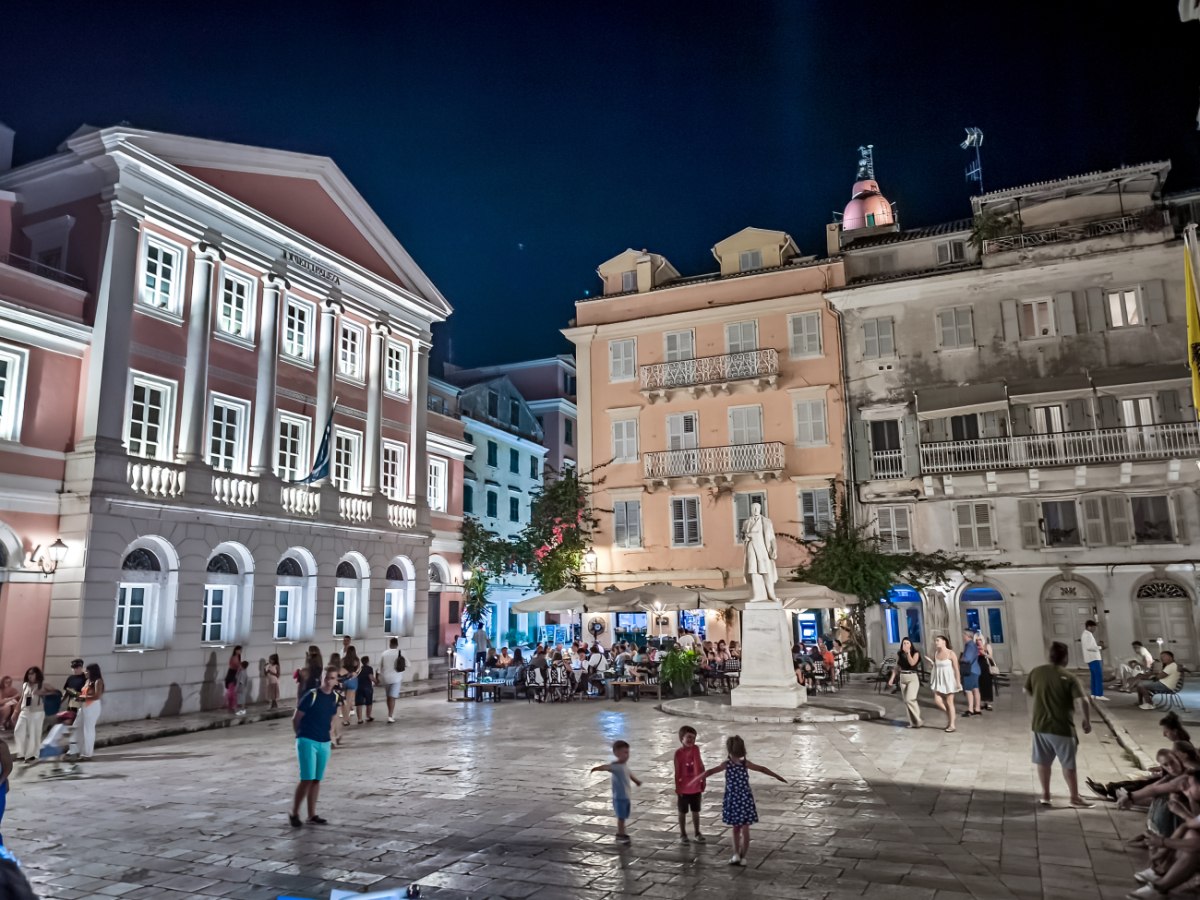 Τουρισμός: Χάνει δυναμική η ελληνική οικονομία – Σημάδια κόπωσης στη «βαριά βιομηχανία» της Ελλάδας