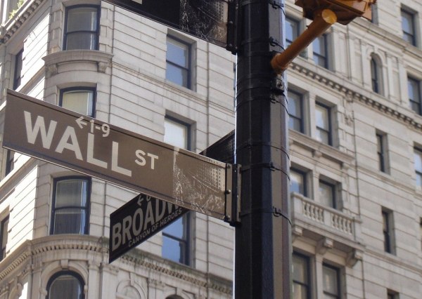 Ανησυχία για την οικονομία στις ΗΠΑ – Έρχεται πτώση στη Wall Street;