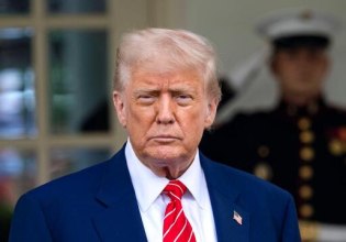 Ο Τραμπ συνεχίζει να εργάζεται για μια συνάντηση Πούτιν – Ζελένσκι, διαβεβαιώνει ο Λευκός Οίκος