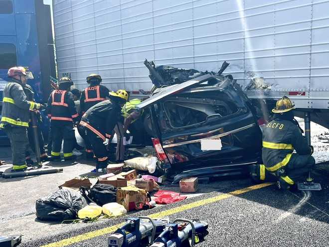 Φλόριντα: Παράνομη αναστροφή νταλίκας προκαλεί τροχαίο με τρεις νεκρούς
