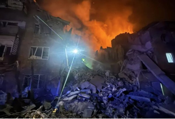 Ουκρανία: «Τεράστιο» φονικό κύμα ρωσικών επιθέσεων τη νύχτα στο Κίεβο και στα κεντρικά της χώρας