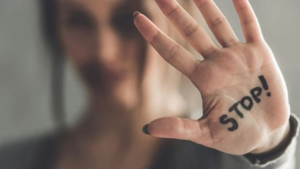 Ηράκλειο: Απόπειρα ασέλγειας από οδηγό ταξί κατήγγειλε 30χρονη – Ο άνδρας αναζητείται από την ΕΛ.ΑΣ.