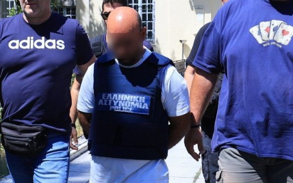 Γυναικοκτονία στον Βόλο: Τι θα ισχυριστεί στην απολογία του ο δράστης – Σε σοκ τα παιδιά