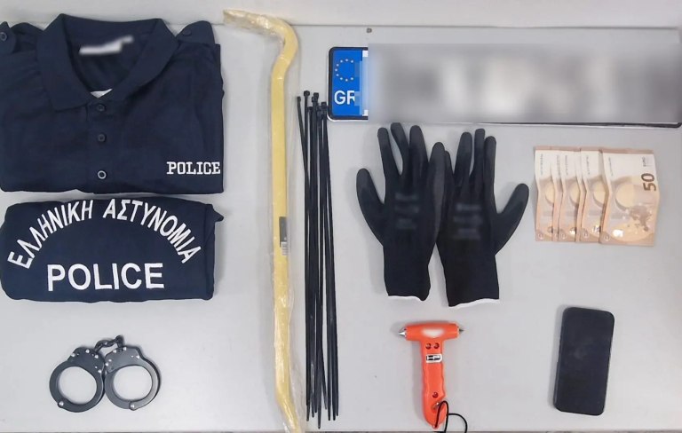 Βούλα: 24χρονος παρακολουθούσε επιχειρηματία για να τον ληστέψει – Στην κατοχή του βρέθηκε στολή αστυνομικού