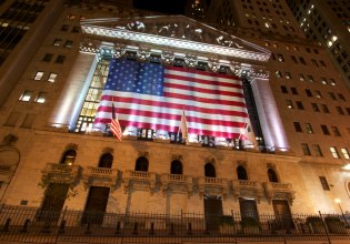 Wall Street: Τα στοιχεία για την απασχόληση κρίσιμα για την «υγεία» της αμερικανικής οικονομίας