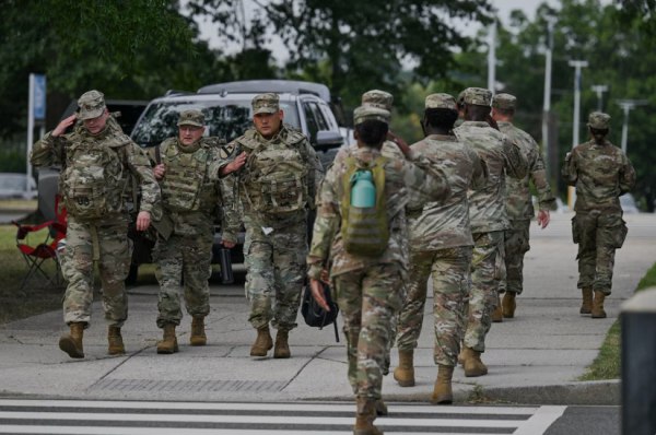 ΗΠΑ: Εφτασαν τα 800 μέλη της Εθνοφρουράς που θα «καθαρίσουν» την Ουάσιγκτον