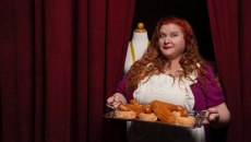 Η «Μπουμπού» του Δημήτρη Μητσοτάκη, για 2η χρονιά στο θέατρο «Εν Αθήναις»