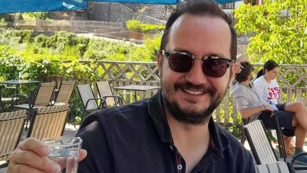 Βασίλης Καλογήρου: Ο εισαγγελέας απέκλεισε το ενδεχόμενο εγκληματικής ενέργειας – Από υποθερμία πιθανότατα ο θάνατός του