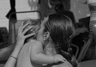 Ανδρομάχη για τα πρώτα γενέθλια του γιου της: «Είσαι τα πάντα, όλα, όλος ο κόσμος, η γη και ο ουρανός»