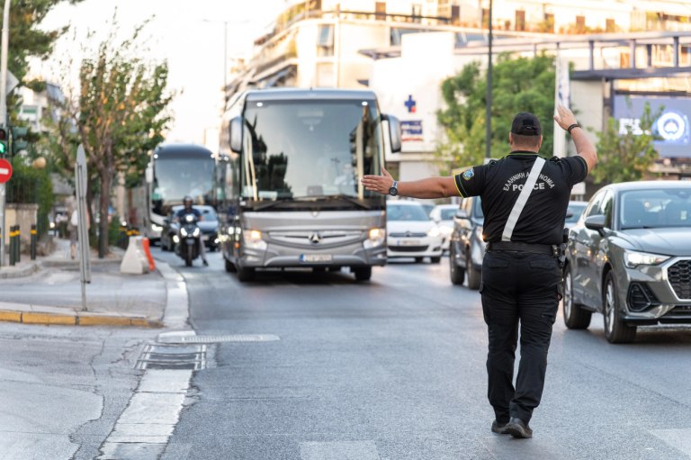 Σχολικά λεωφορεία: Εντατικοί έλεγχοι της Τροχαίας σε όλη τη χώρα – Βεβαιώθηκαν 203 παραβάσεις