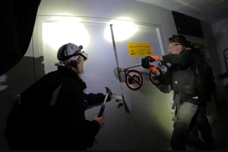 Γερμανία: Ακτιβιστές της Palestine Action εισέβαλαν σε εγκατάσταση της Elbit Systems λόγω του πολέμου στη Γάζα