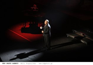 Αντώνης Ρέμος: Η συγκίνηση, η αφιέρωση και τα δάκρυα του για τη Μαρινέλλα