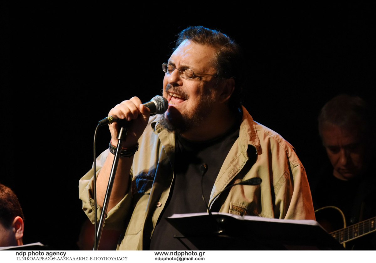 Λαυρέντης Μαχαιρίτσας: Παντρεύεται η κόρη του και θα τη συνοδεύσουν Τσακνής και Ζουγανέλης