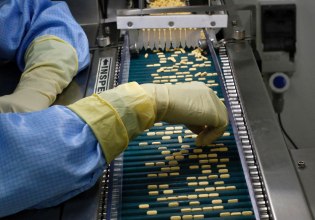 Βρετανία: Γιατί την εγκαταλείπει η φαρμακοβιομηχανία – Νέα ακύρωση επένδυσης από την AstraZeneca