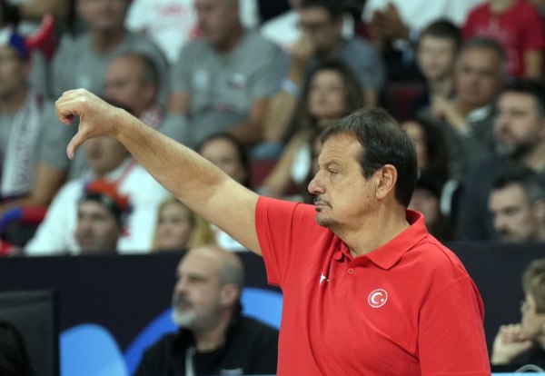 Έξαλλος ο Αταμάν με τα power rankings της FIBA