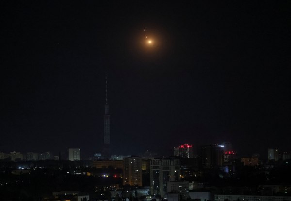 Ουκρανία: Ένας νεκρός από ρωσική επίθεση στο Κίεβο – 3 τραυματίες στη Ρωσία μετά από επιδρομή ουκρανικών drone