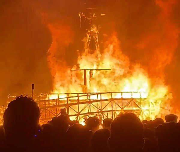 ΗΠΑ: Νεκρός άνδρας στο φεστιβάλ Burning Man στη Νεβάδα – Βρέθηκε σε λίμνη αίματος