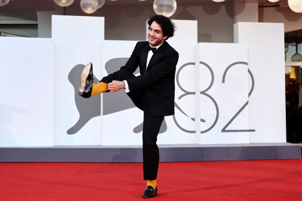 Οι εμφανίσεις που έμειναν αξέχαστες στο φετινό Φεστιβάλ της Βενετίας – Η «οικολογική», ο «καλός κακός», ο «τετράγωνος»