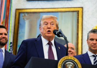 Τραμπ: «Θα στείλουμε την Εθνοφρουρά στο Σικάγο, δεν λέω πότε, αλλά θα μπούμε μέσα»