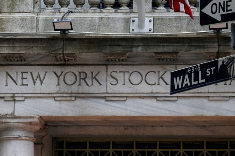 Wall Street: Νέο ιστορικό ρεκόρ για τον S&P με το βλέμμα στην απασχόληση