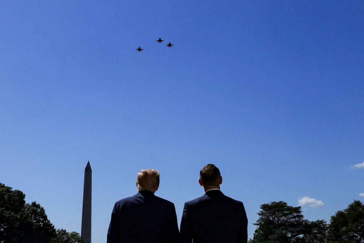 ΗΠΑ: Διακόπτουν τη στρατιωτική βοήθεια στις χώρες της ανατολικής Ευρώπης