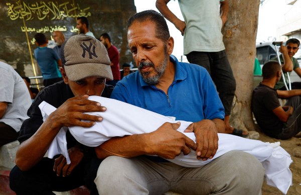 Αίγυπτος: «Κόκκινη γραμμή» ο εκτοπισμός Παλαιστινίων – Σκληραίνει τη ρητορική της απέναντι στο Ισραήλ