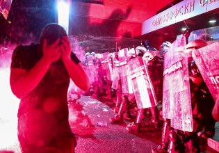 Σερβία: Χιλιάδες φοιτητές διαδήλωσαν στο Βελιγράδι κατά της αστυνομικής βίας και της κυβέρνησης Βούτσιτς