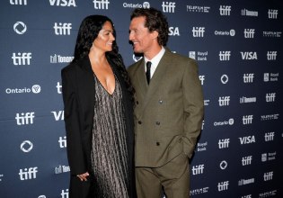 Για αυτό τον λόγο ο Μάθιου ΜακΚόναχι χρειάστηκε έξι χρόνια και δύο παιδιά για να κάνει πρόταση γάμου στην Καμίλα Άλβες