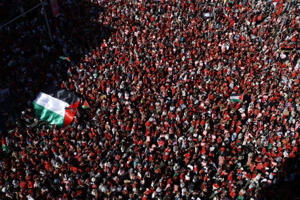 Δεκάδες χιλιάδες στους δρόμους των Βρυξελλών για την Παλαιστίνη – «Ονειρεύομαι παλαιστινιακό κράτος»