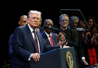 ΗΠΑ: Το Ανώτατο Δικαστήριο θα εξετάσει στις αρχές Νοεμβρίου αν είναι νόμιμοι οι δασμοί του Τραμπ