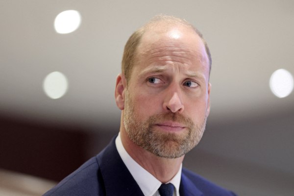 Τι «τρώει» τον πρίγκιπα Γουίλιαμ; Το βάρος του θρόνου, ο Χάρι και η προφητεία της Νταϊάνα – «Τεμπέλης! Άπιστος!»