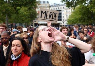 «Φορολογήστε τους υπερπλούσιους» – Η Γαλλία, η λιτότητα και η μακρονική «ασυλία» στην ελίτ του 0,01%
