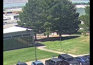 Δολοφονία Τσάρλι Κερκ: Νέο βίντεο με τον ύποπτο – Συνεχίζονται οι έρευνες για τον εντοπισμό του