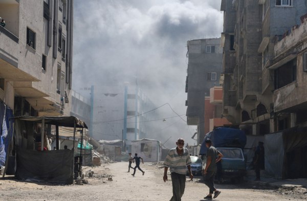 Ισραήλ: Νέες φονικές επιθέσεις στη Γάζα – Η στιγμή που οι IDF πλήττουν πολυώροφο κτίριο