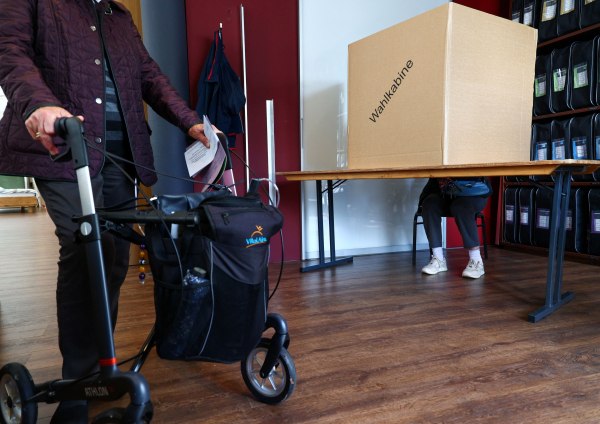 Νικητές οι Χριστιανοδημοκράτες στη Βόρεια Ρηνανία-Βεστφαλία – Η ακροδεξιά AfD τριπλασίασε τα ποσοστά της