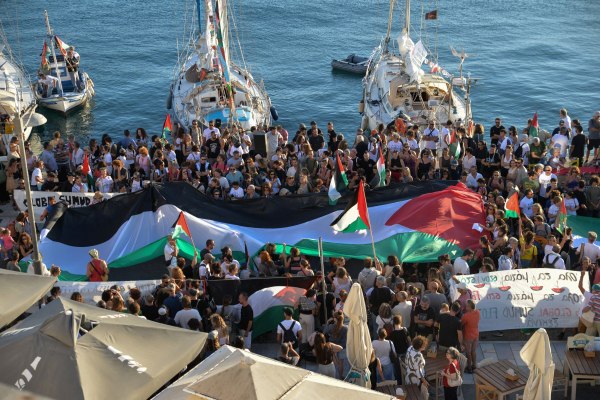 Χαρίτσης: Η κυβέρνηση να εγγυηθεί την ασφάλεια της ελληνικής αποστολής στη Γάζα