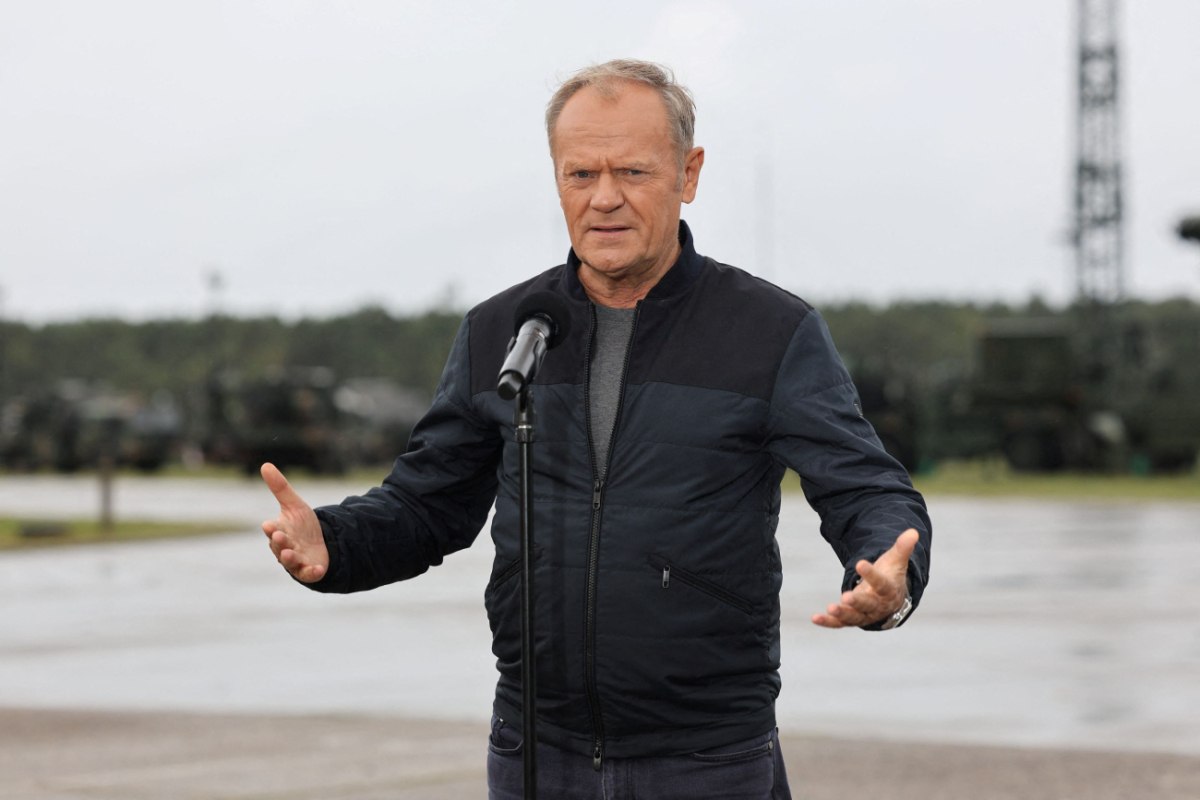 Τουσκ: «Η Πολωνία δεν θα διστάσει να καταρρίψει αντικείμενα που παραβιάζουν τον εναέριο χώρο της»