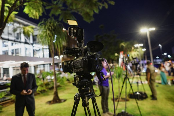 Βραζιλία: Ξανά στο νοσοκομείο ο Μπολσονάρο λίγες ημέρες μετά την καταδίκη του – Τι έχει