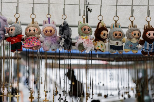 Labubu: Η απόλυτη «μασκότ» του 2025