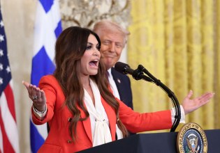 Κίμπερλι Γκίλφοϊλ: Η ανάρτησή της για την επικύρωση του διορισμού της στην Ελλάδα