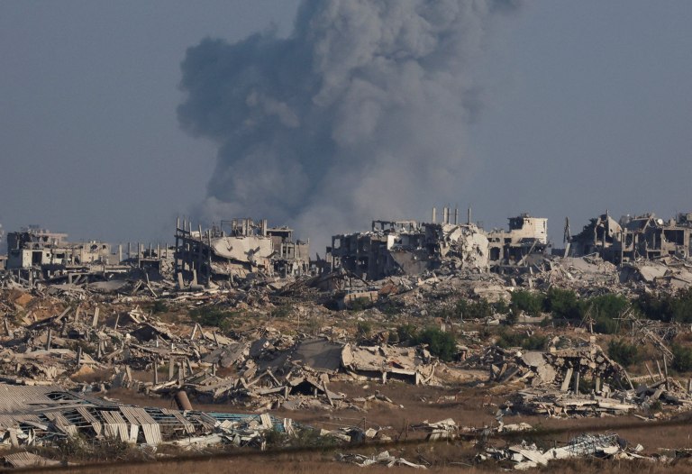 Γάζα: «Θα χτυπήσουμε με όλη μας τη δύναμη», απειλεί το Ισραήλ και κλείνει οδό διαφυγής