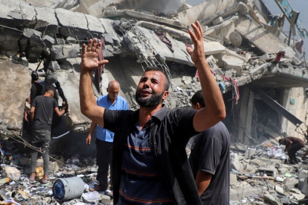 Ισραήλ: Σφυροκοπά την πόλη της Γάζας – Ο μισός πληθυσμός αρνείται να φύγει – «Απρόθυμοι και ανήμποροι»