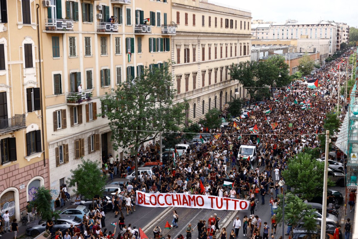 Λαοθάλασσα στην Ιταλία για τη Γάζα – Μπλόκο σε δρόμους, λιμάνια και σχολεία