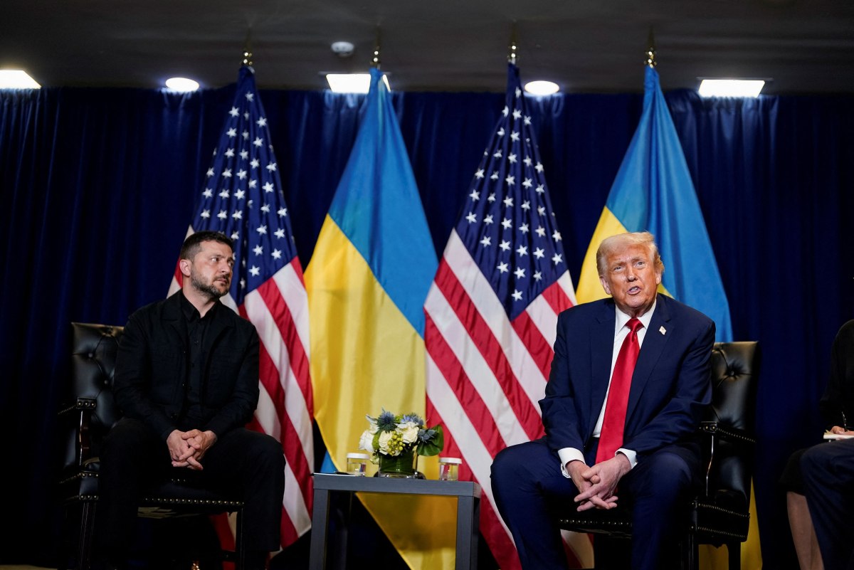 Τραμπ σε Ζελένσκι: Μπορεί να άρω την απαγόρευση πληγμάτων στη Ρωσία με αμερικανικά όπλα μεγάλου βεληνεκούς