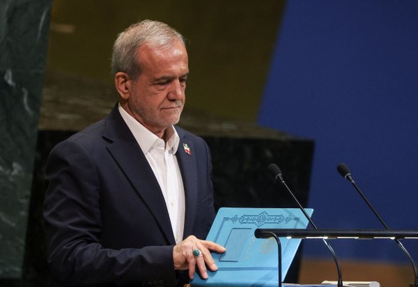 Πυρηνικό πρόγραμμα του Ιράν: Η Τεχεράνη δεν θα δεχτεί διαπραγματεύσεις που θα προκαλέσουν «νέα προβλήματα»