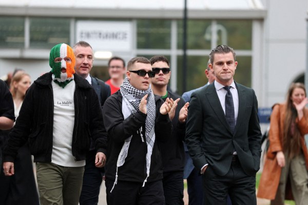 Κατέπεσε η κατηγορία περί τρομοκρατίας για τον Mo Chara – «Λευτεριά στην Παλαιστίνη» δήλωσε ο Ιρλανδός ράπερ