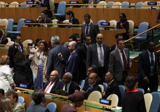 Μαζικές αποχωρήσεις από την αίθουσα της Γενικής Συνέλευσης του ΟΗΕ πριν την ομιλία Νετανιάχου