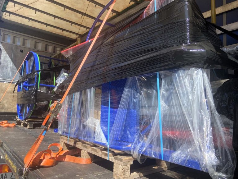 Δωρεά παιδικών χαρών από την ΠΕΔ Θεσσαλίας σε δύο ελληνικά μειονοτικά χωριά της Αλβανίας