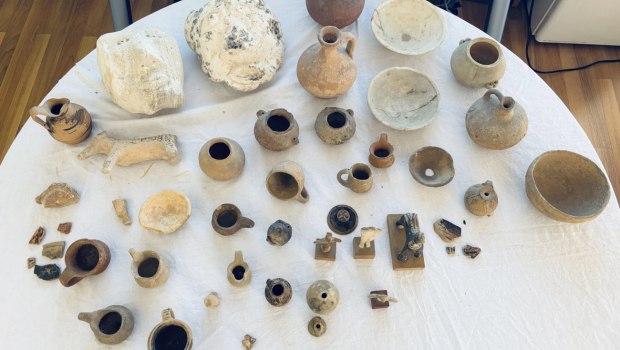 Συνελήφθη 77χρονος αρχαιοκάπηλος – Είχε στην κατοχή του και φιάλη με ανθρώπινο έμβρυο